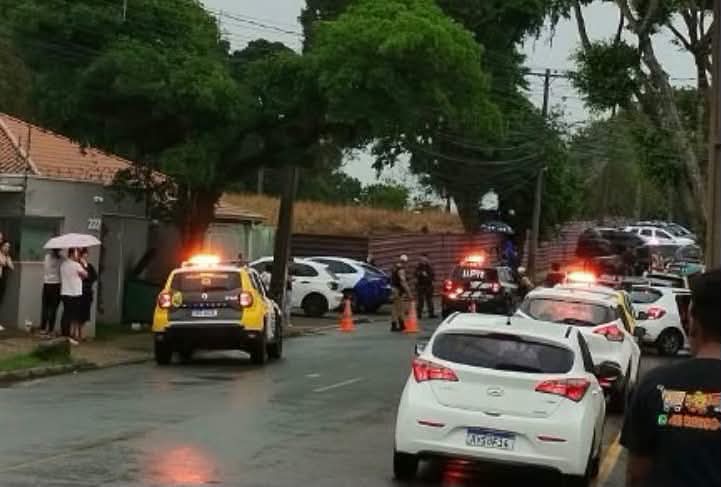 Homem Armado invade o centro municipal de educação infantil CMEI são Bras na tarde desta sexta feira 9