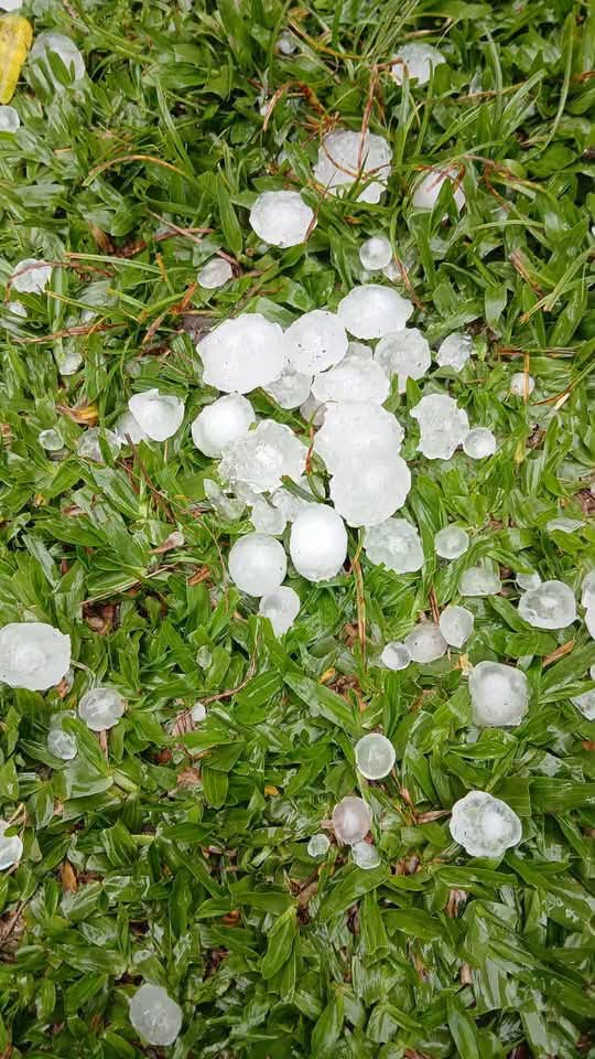 Grande chuva de Granizo atinge o município vizinho do pinhão pr
