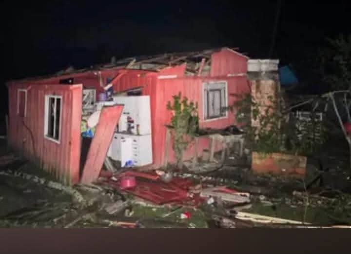 TORNADO QUE ATINGIU ÁREA RURAL DE PIRAÍ DO SUL DEIXOU AO MENOS 20