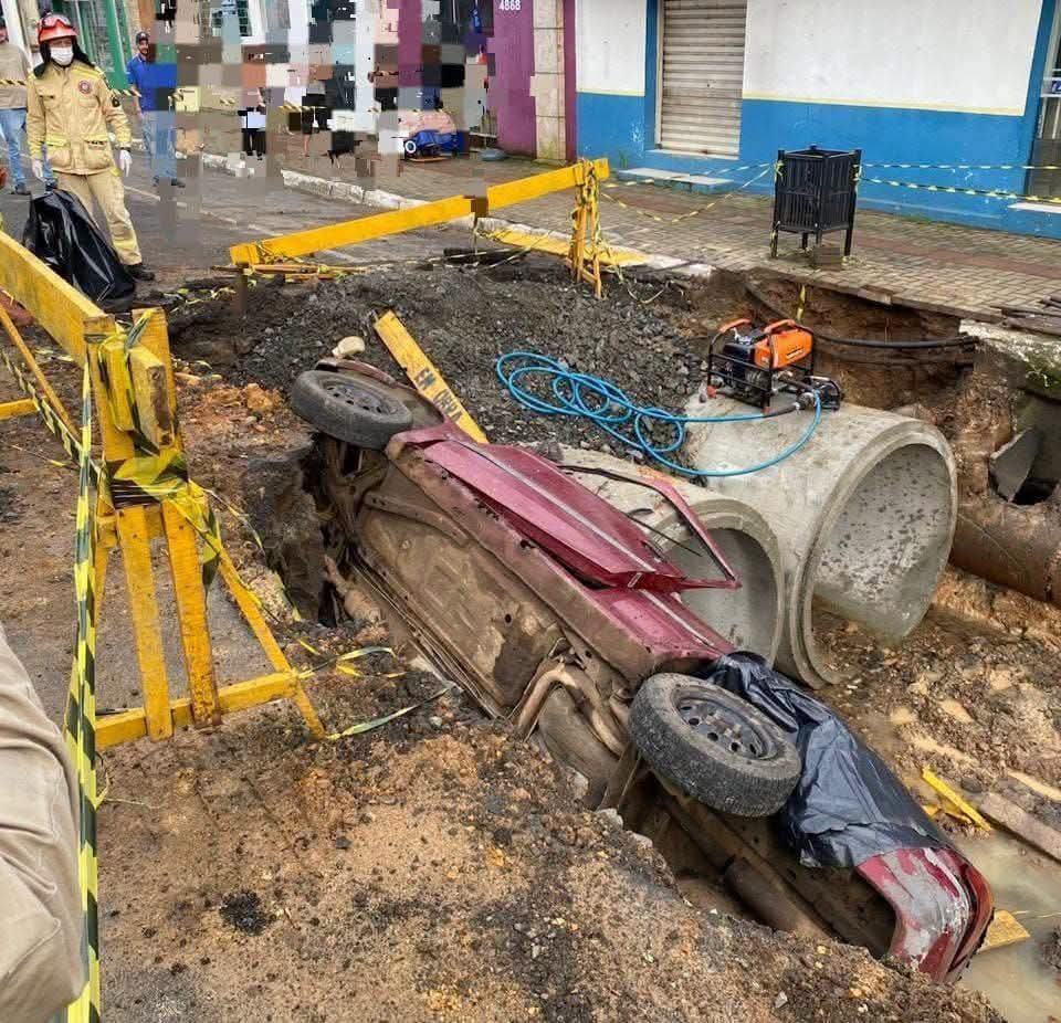 Carro Cai Em Buraco De OBRAS E Homem De 45 Anos Morre Em Prudentópolis
